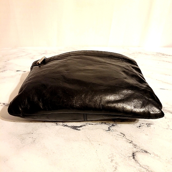 HOBO Int'l Black with Silver Handles Leather Handbag/Tote/Clutch - Picture 7 of 11